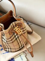 Burberry bucket bag size :  16*18cm - Image 5