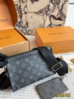 LOUIS VUITTON lv MAN BAG SIZE: 22 X 15cm - Image 6