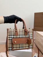 Burberry mini tote bag size :  23x19cm