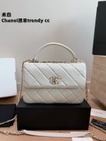 chanel  Trendy  handle bag size :  25x18 cm - Image 8