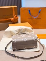 LOUIS VUITTON lv ON THE GO SIZE : 25cm - Image 6