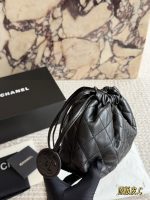 CHANEL lambskin leather small bag - Image 6