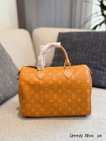 LOUIS VUITTON lv P9 BAG SIZE : 30 CM - Image 8