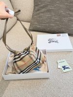Burberry crossbody bag - Image 6