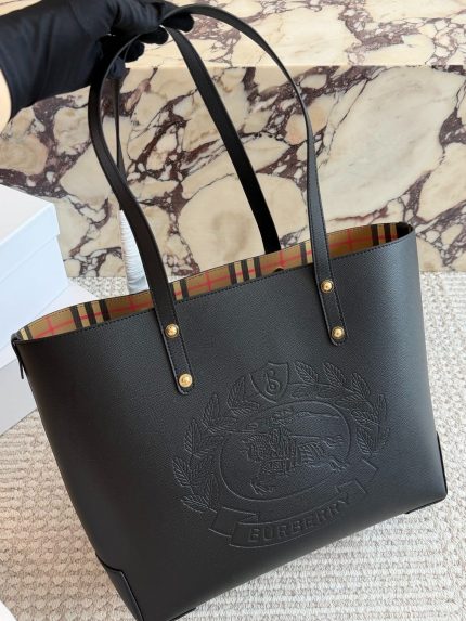 Burberry tote bag size : 25x35x23cm