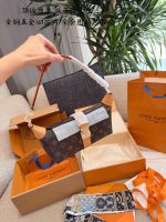 LOUIS VUITTON lv Pochette Mia SIZE : 22CM
