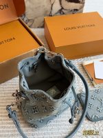 LOUIS VUITTON lv TOTE MINI  SIZE :  20×22 CM - Image 9