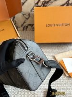 LOUIS VUITTON lv KEEPALL MAN BAG SIZE : 27 X 16cm - Image 9