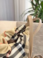 Burberry crossbody bag - Image 10