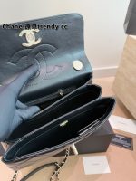 chanel  Trendy  handle bag size :  25x18 cm - Image 9