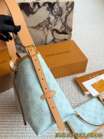 LOUIS VUITTON lv CALLYALL BLUE SIZE : 29x24x12cm - Image 6
