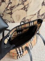 Burberry tote bag size : 25x35x23cm - Image 7