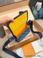 LOUIS VUITTON lv MAN  BAG - Image 6