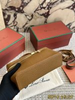 Loro Piana Extra Pocket size :  19cm - Image 4