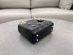 Dior lady dior mini size  17 cm Patent leather - Image 3
