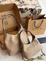 coach Brooklyn hobo size : 23cm / 28cm - Image 4