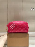 LOUIS VUITTON lv vanity toiletry bag size :  13×12x20cm