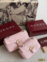 GUCCI marmont bag size : 26*15cm , 22*13cm - Image 3