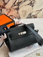 Hermes kelly bag size : 24 x 18cm - Image 2