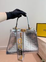 Fendi Peekaboo tote size :30x23cm