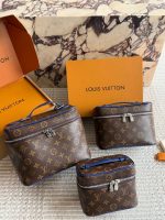 LOUIS VUITTON lv vanity Toiletry Bag size : 16cm/ 20cm /26cm - Image 5