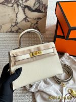 Hermes kelly bag size ：19*12.5cm