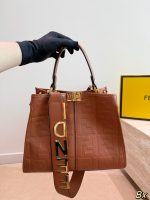 Fendi Peekaboo tote size :30x23cm