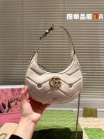 Gucci  Marmont hobo  bag size : 22x11 cm - Image 2