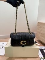 COACH Tabby  hobo size : 26/ 20cm