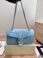 COACH Tabby  hobo size : 26/ 20cm