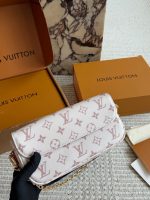 LOUIS VUITTON lv ivy bag size : 22*12cm - Image 2