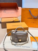 LOUIS VITTON lv vanity size : 18X 16 CM