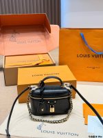 LOUIS VUITTON  lv vanity  size : 16 X 18 cm