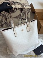 Coach City Tote hobo size : 32.5x29x16cm
