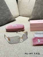 MIUMIU sunglasses - Image 3