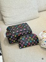 LOUIS VUITTON lv vanity Toiletry Bag size : 28*16cm - Image 3