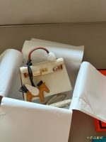 Hermes kelly bag size ：19*12.5cm