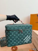 LOUIS VUITTON lv vanity toiletry bag size : 16/24/30 cm - Image 3