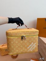 LOUIS VUITTON lv vanity toiletry bag size : 16/24/30 cm - Image 3