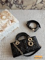 DIOR lady dior joy Patent leather size :  22 cm