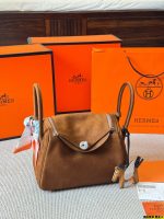 Hermes lindy suede  bag size : 28cm