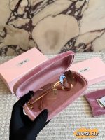 MIUMIU sunglasses - Image 3