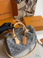 LOUIS VUITTON LV speedy30 cm black denim - Image 3