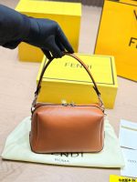 FENDI Box size ：20 13cm - Image 3