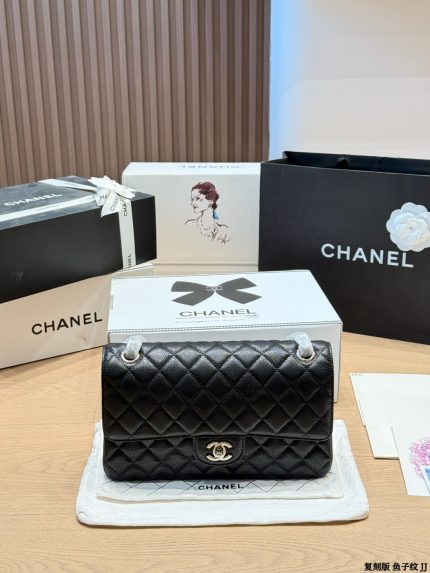 Chanel cf double flap timeless size : 25 cm