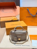 LOUIS VITTON lv vanity size : 18X 16 CM - Image 2
