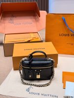 LOUIS VUITTON  lv vanity  size : 16 X 18 cm - Image 3