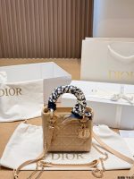 DIOR lady dior beige  size : 20cm - Image 4