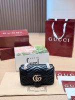 GUCCI marmont bag size : 26*15cm , 22*13cm - Image 4