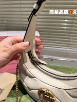 Gucci  Marmont hobo  bag size : 22x11 cm - Image 4